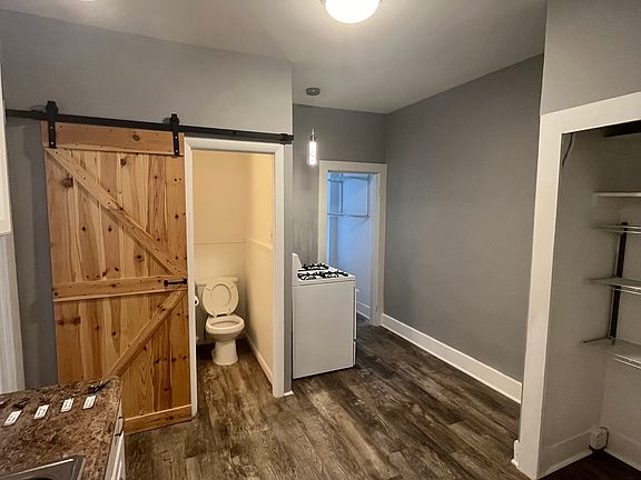 2nd image of 7 Home St APT 1R