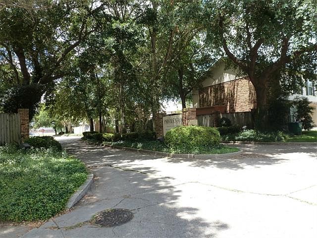 1st image of 2425 Oxford Pl APT 131
