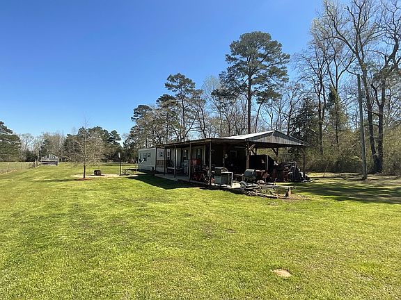 3rd image of 851 County Road 836