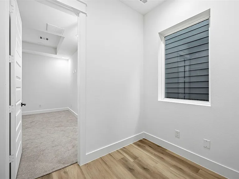 6627 Katarani Dr — Photo 20