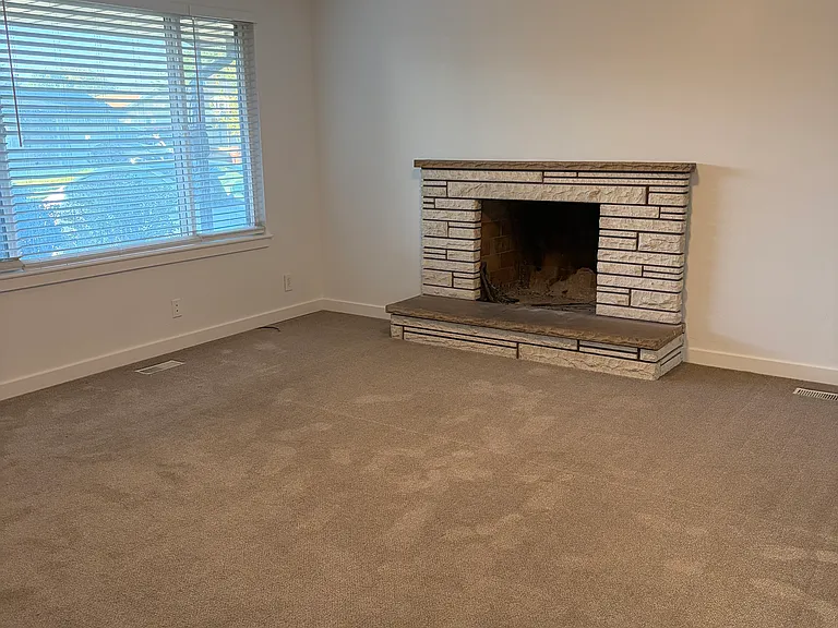 130 E 7460 S — Photo 11