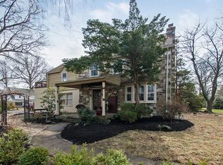 8337 High School Rd, Elkins Park, PA 19027