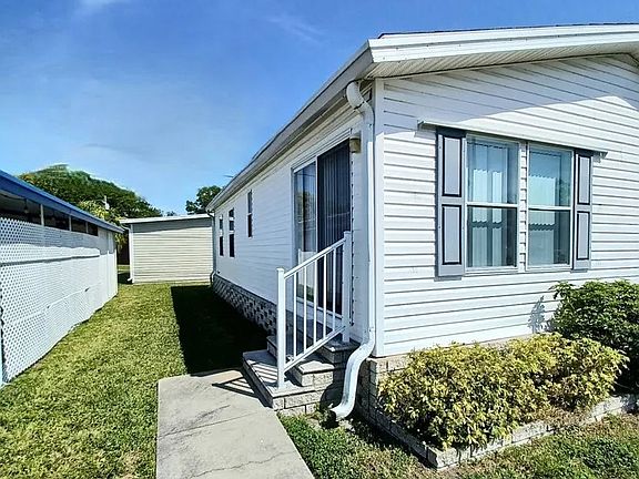 4th image of 2419 Gulf To Bay Blvd #219