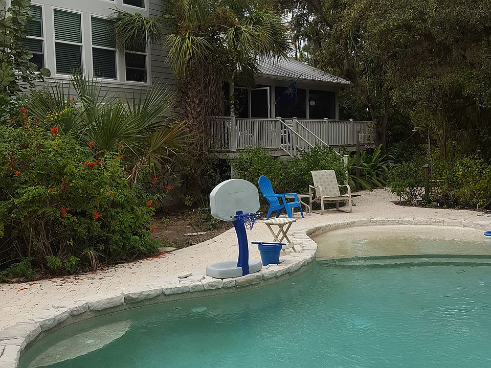 2nd image of 1250 Bayshore Dr