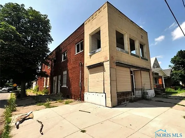 3201 Warsaw St, Toledo, OH 43608