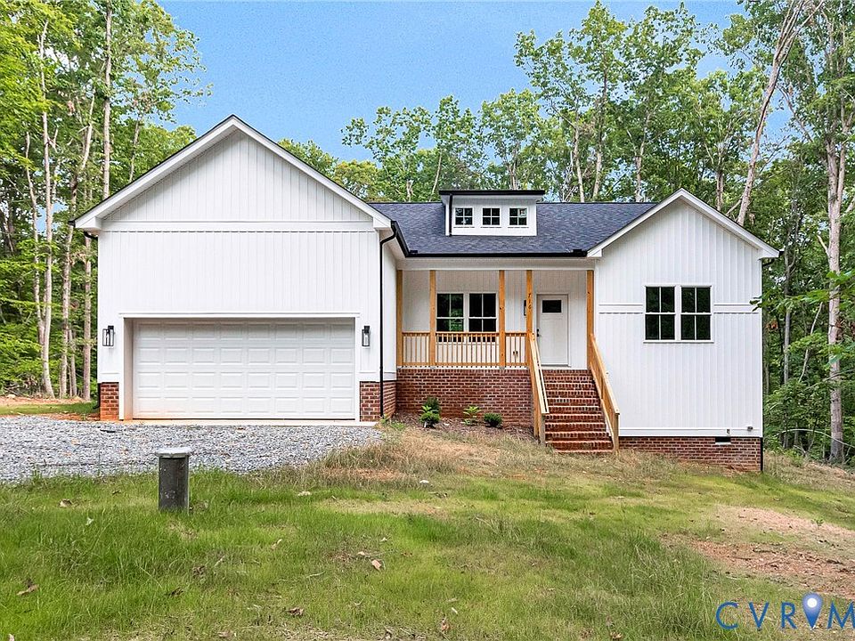 1st image of 716 Pine Harbour Dr