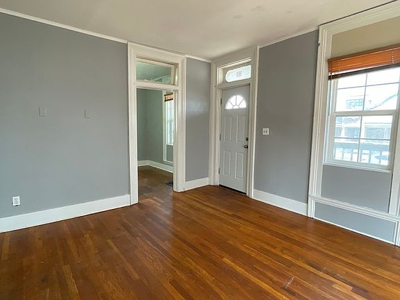 5th image of 909 Merchant St #1
