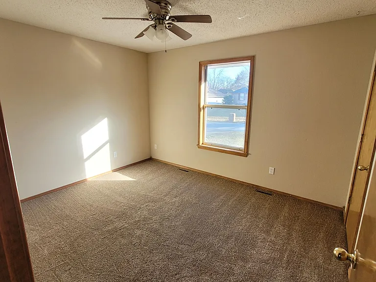 3951 W Tracy St — Photo 16