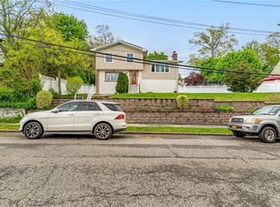 40 Hunt Ave, Yonkers, NY 10710