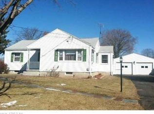 32 Sherwin Ln, Windsor Locks, CT 06096