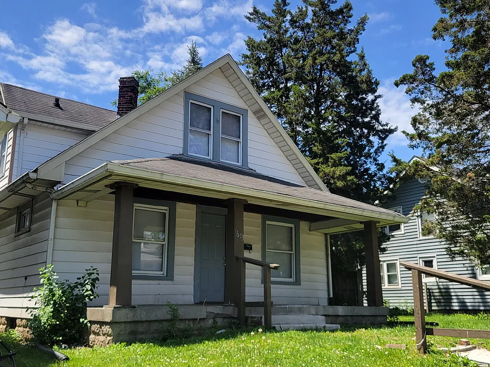 1613 Lawton Ave