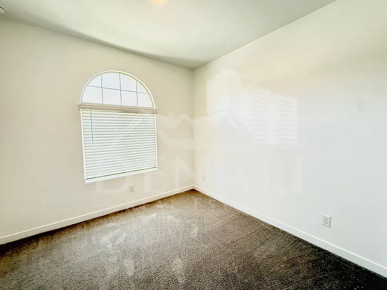 1636 W Estes Way — Photo 17