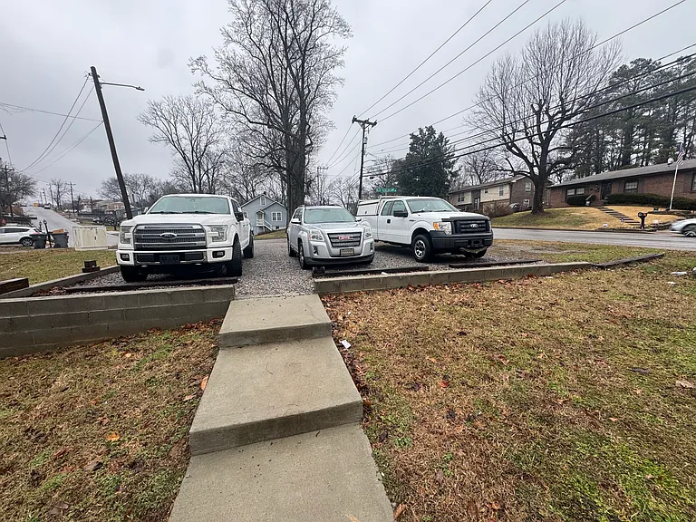143 Old Tusculum Rd #B — Photo 10