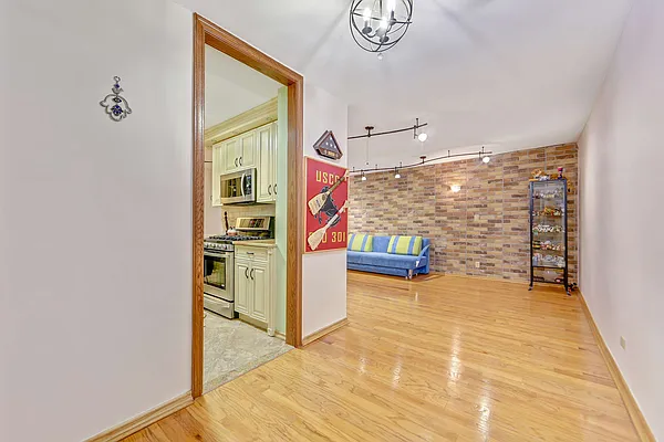 Sold by ListingMule LLC | media 17