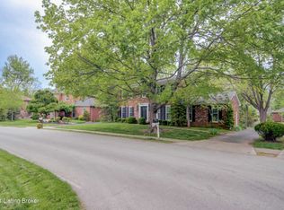 11005 Finchley Rd, Douglass Hills, KY 40243