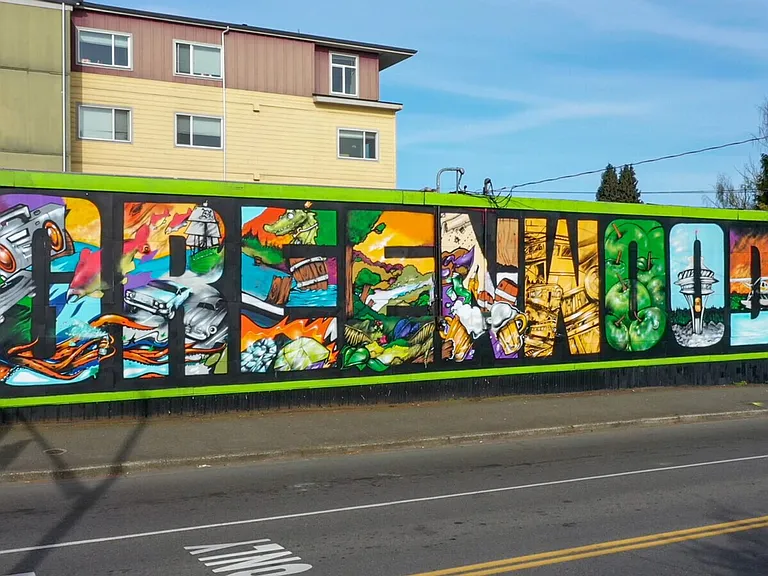 North Greenwood — Photo 16