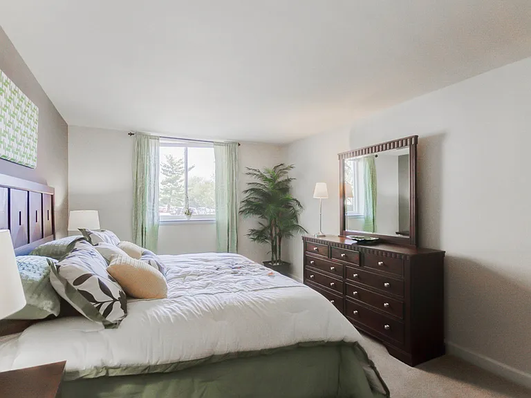 Classic 2 Bedroom Apartment Home