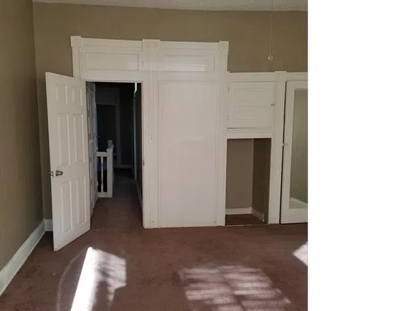 2704 Mosher St, Baltimore, MD 21216