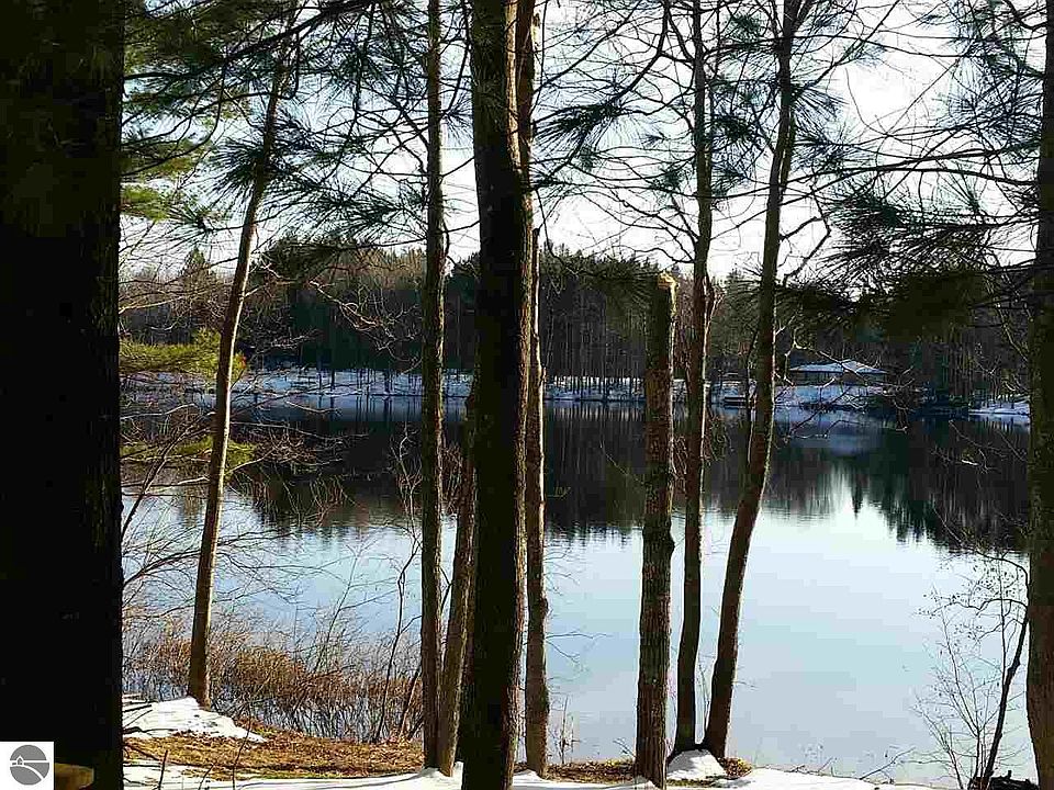 2437 Timber Trl NE Kalkaska MI Zillow