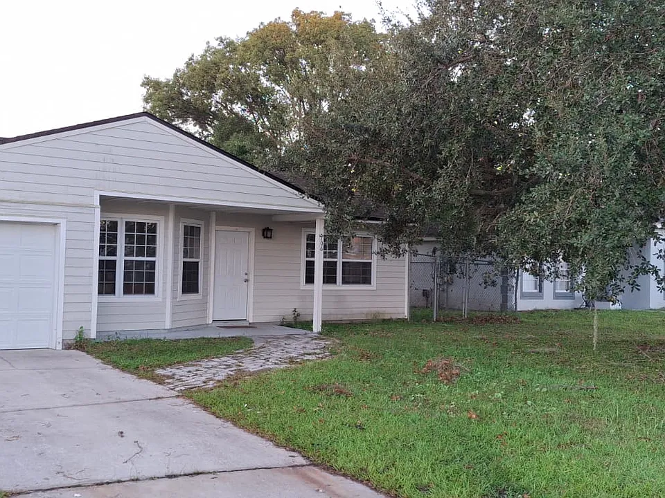 706 Dromedary Dr