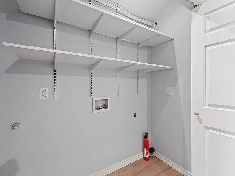 4844 Railroad Ave NE — Photo 20