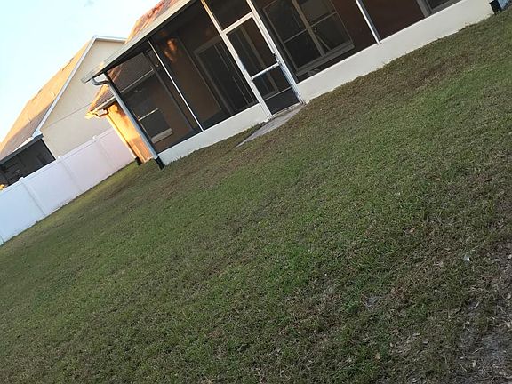4th image of 1838 Clacton Dr