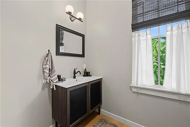 1222 Columbus St #B — Photo 14