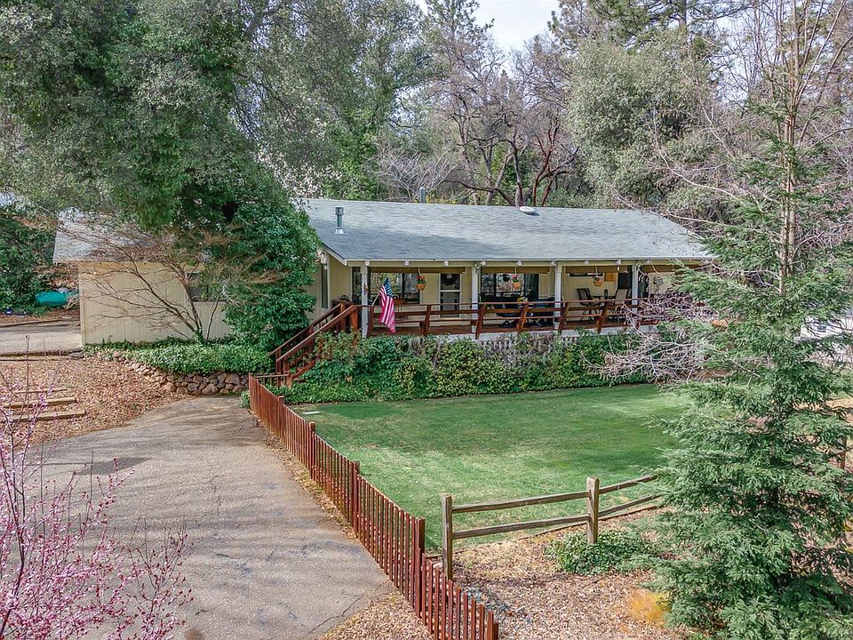 1st image of 215 Sunnyhills Ln #3