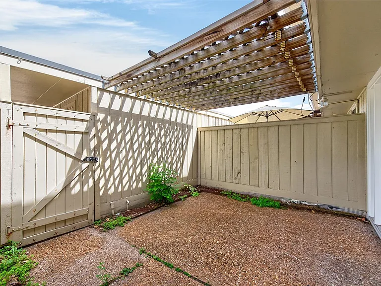 2109 Lander Ln #79 — Photo 30