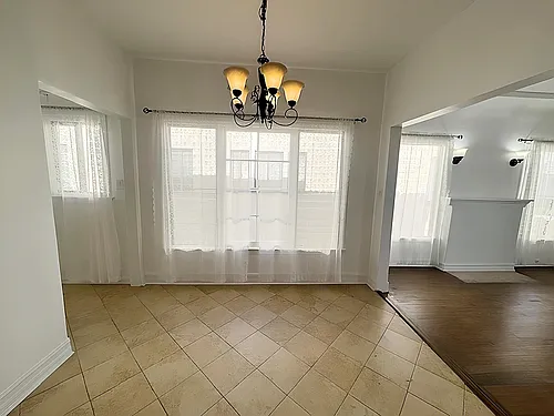 1525 1/2 S Orange Grove Ave — Photo 3