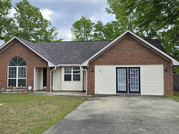 884 Darrow Ln, Hinesville, GA 31313