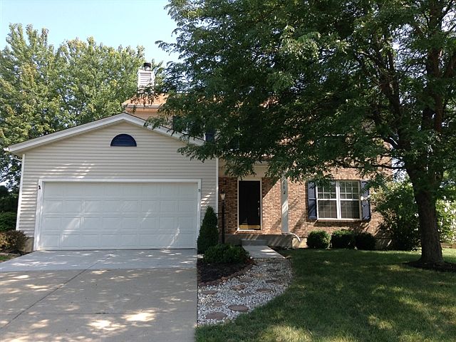 1st image of 270 N Bradford Ct