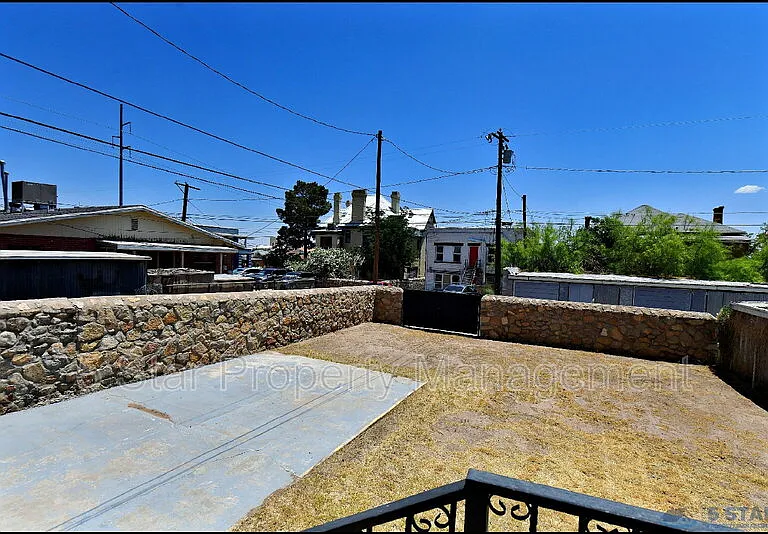 612 E Nevada Ave — Photo 44