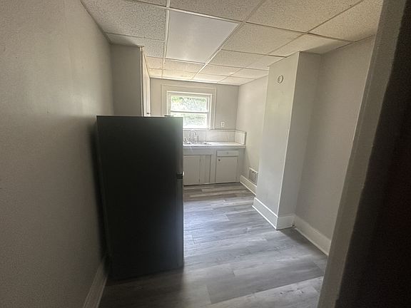4th image of 448 Fairgreen Ave #17918572