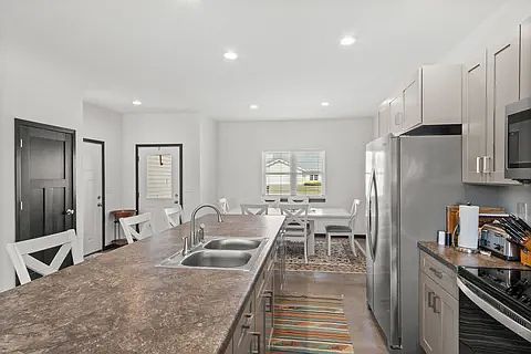 5th image of 5799 Sandpiper Dr #5799