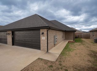 204 Industrial Park Rd #2, Prairie Grove, AR 72753