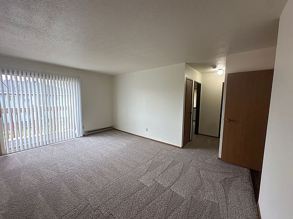 3rd image of 1310 34th Ave S #301