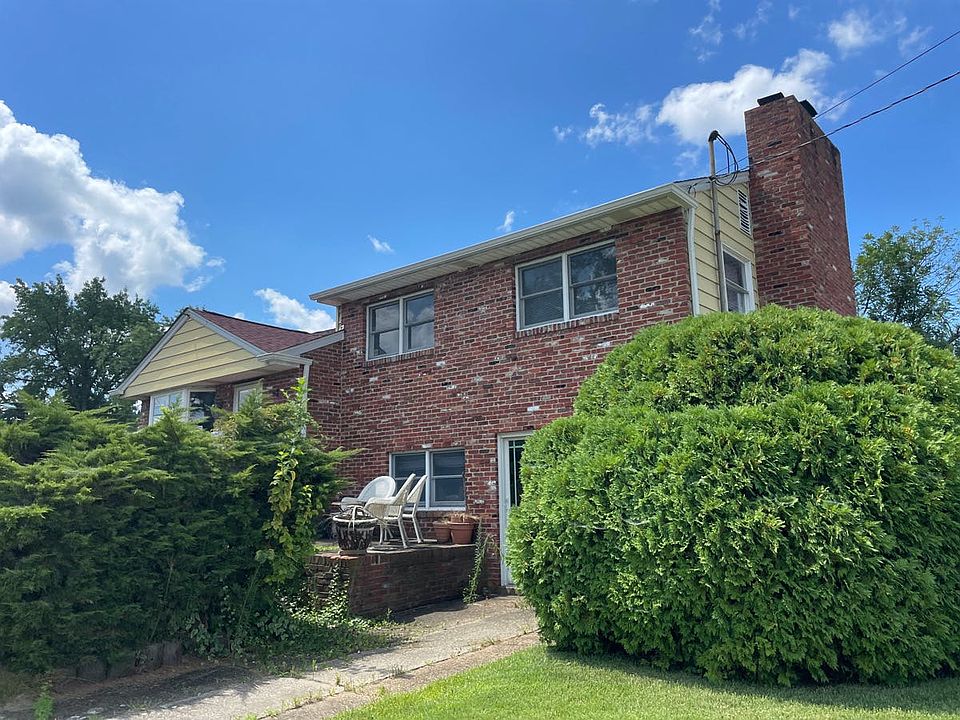 2nd image of 625 Singley Ave