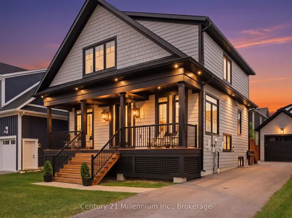 131 Courtland St, The Blue Mountains, ON L9Y 5L8