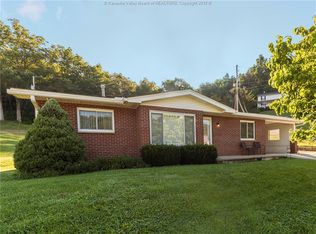 1822 Maple Dr, Sissonville, WV 25320