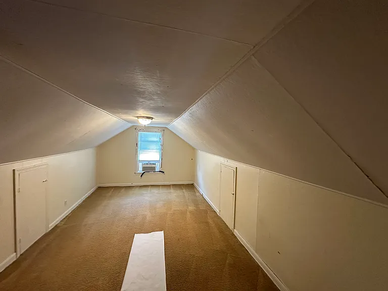 1361 Elmwood Ave SW — Photo 11