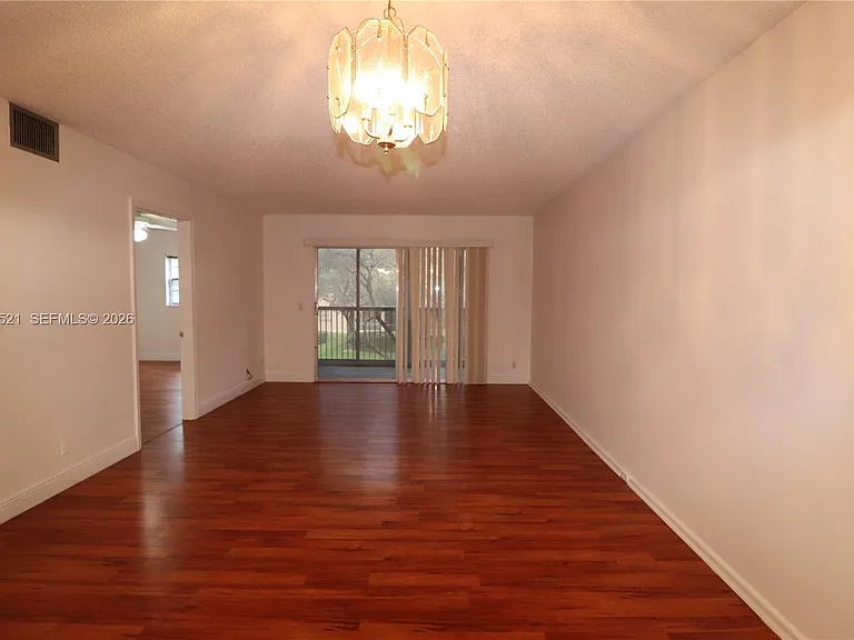 1200 SW 124th Ter #201O — Photo 4