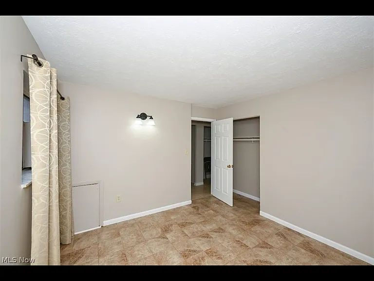 5200 Royalton Rd — Photo 5