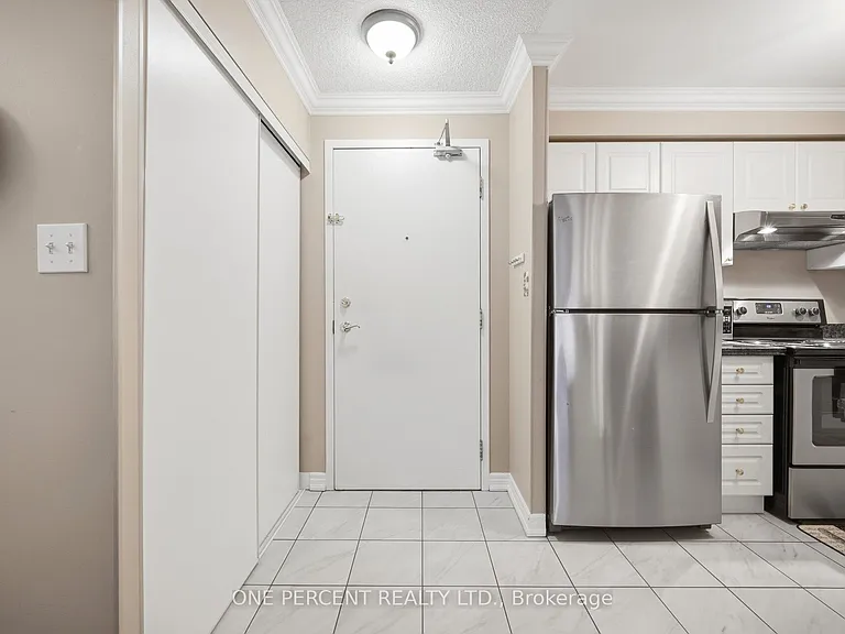 2301 Parkhaven Blvd #208 — Photo 5