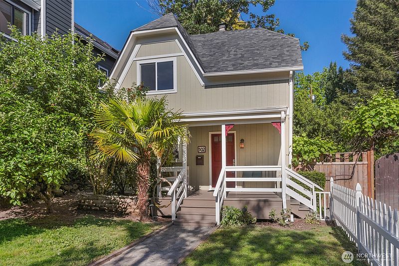 2nd image of 502 32nd Avenue