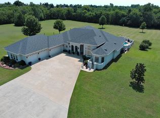 2203 W Georgia Ave, Chickasha, OK 73018