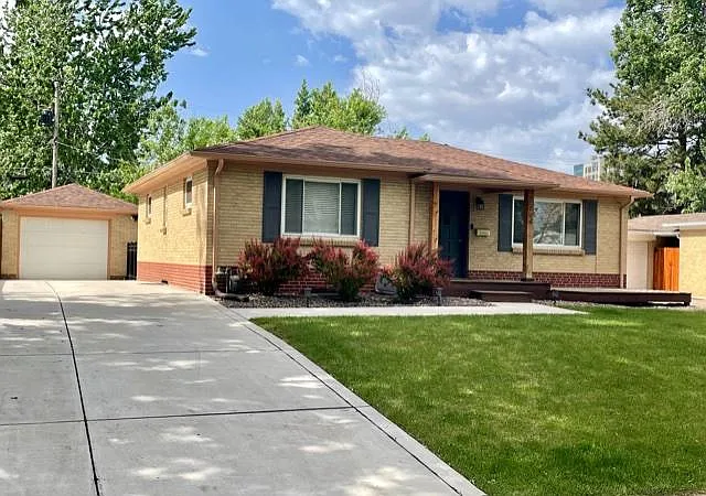 4564 E Colorado Ave — Photo 2