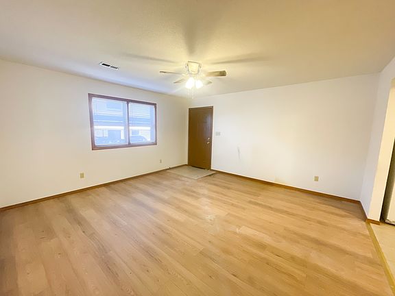 2nd image of 1589 Belair Dr #11570866