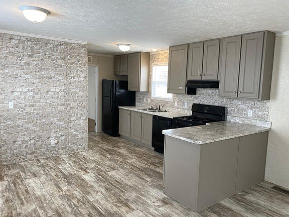 3rd image of 59568 Susan Ln E