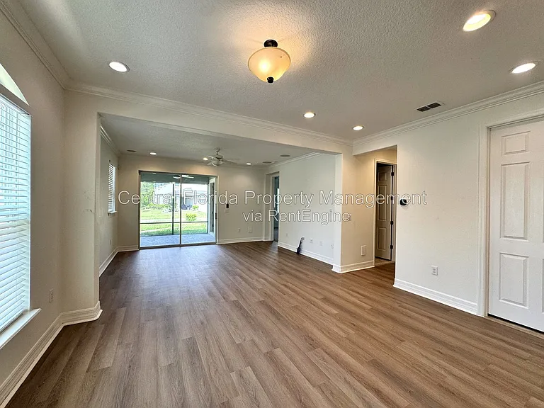 8998 Fullerwood Ave — Photo 7